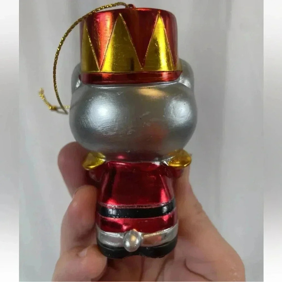 2013 HELLO KITTY WITH DRUM 3-1/4" ORNAMENT~RESIN. Ute Red Green British Army - Picture 6 of 11